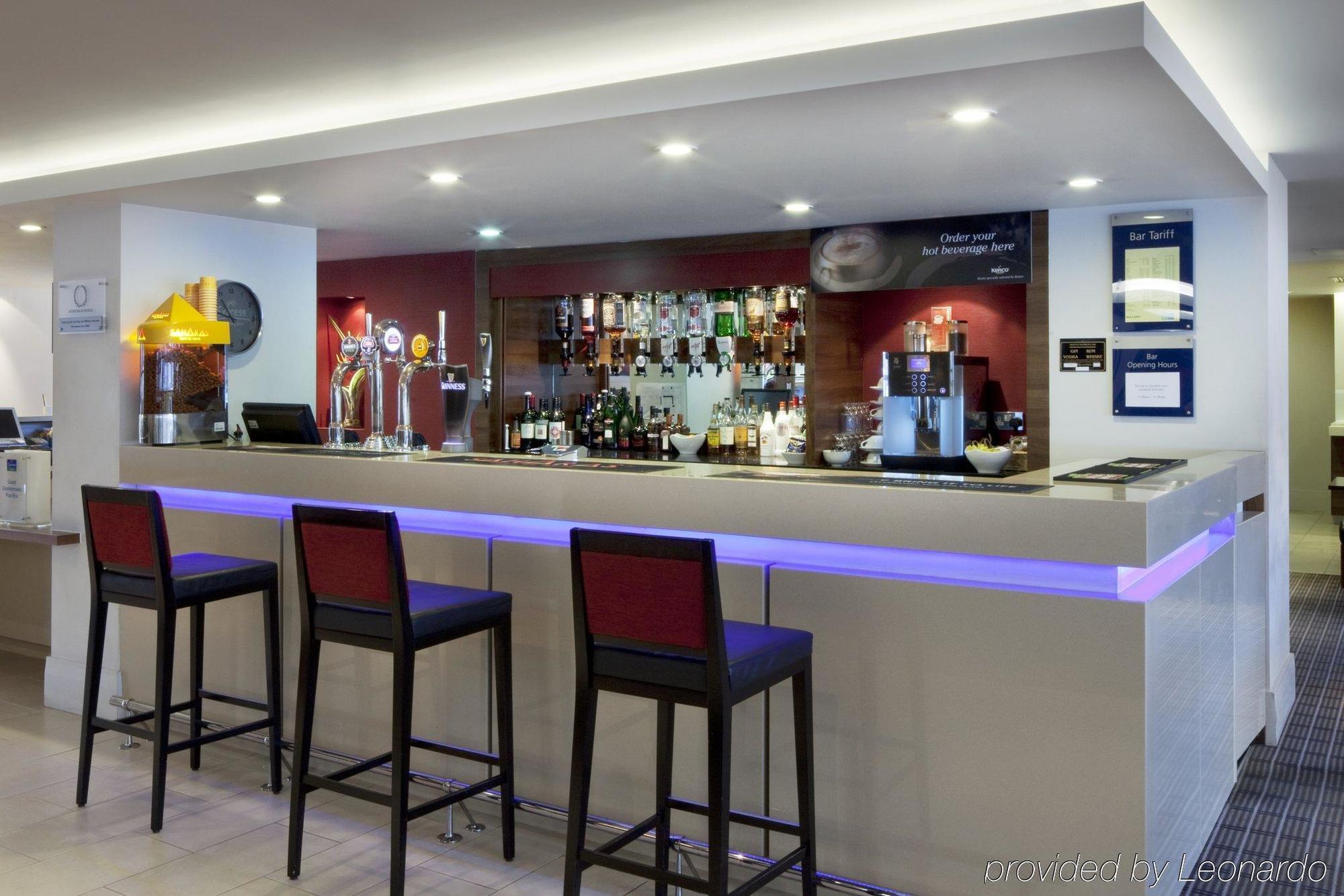 Holiday Inn Express Milton Keynes, An Ihg Hotel Restaurant billede