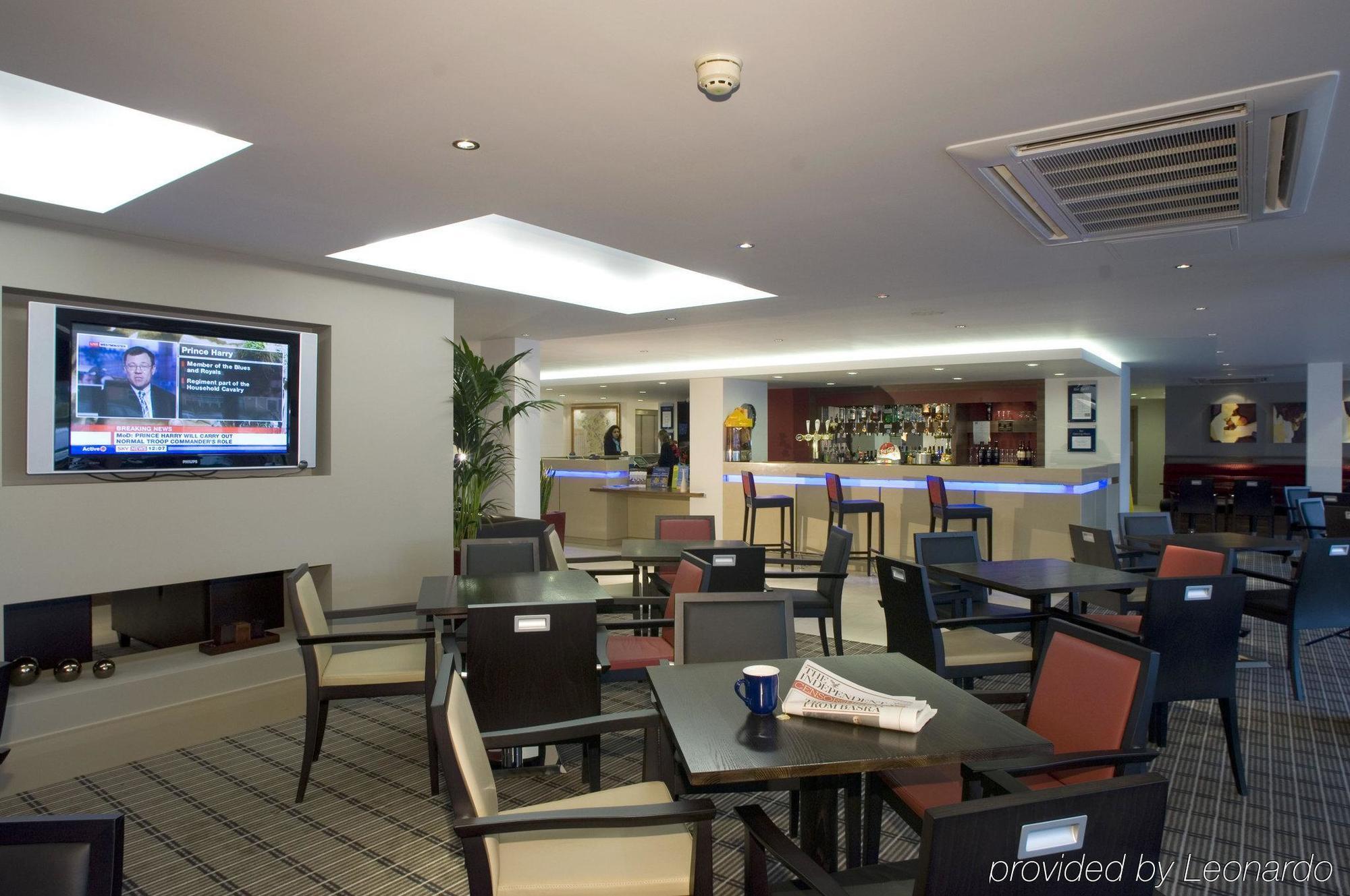 Holiday Inn Express Milton Keynes, An Ihg Hotel Restaurant billede