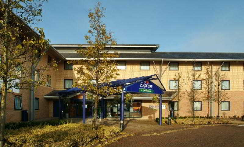 Holiday Inn Express Milton Keynes, An Ihg Hotel Eksteriør billede